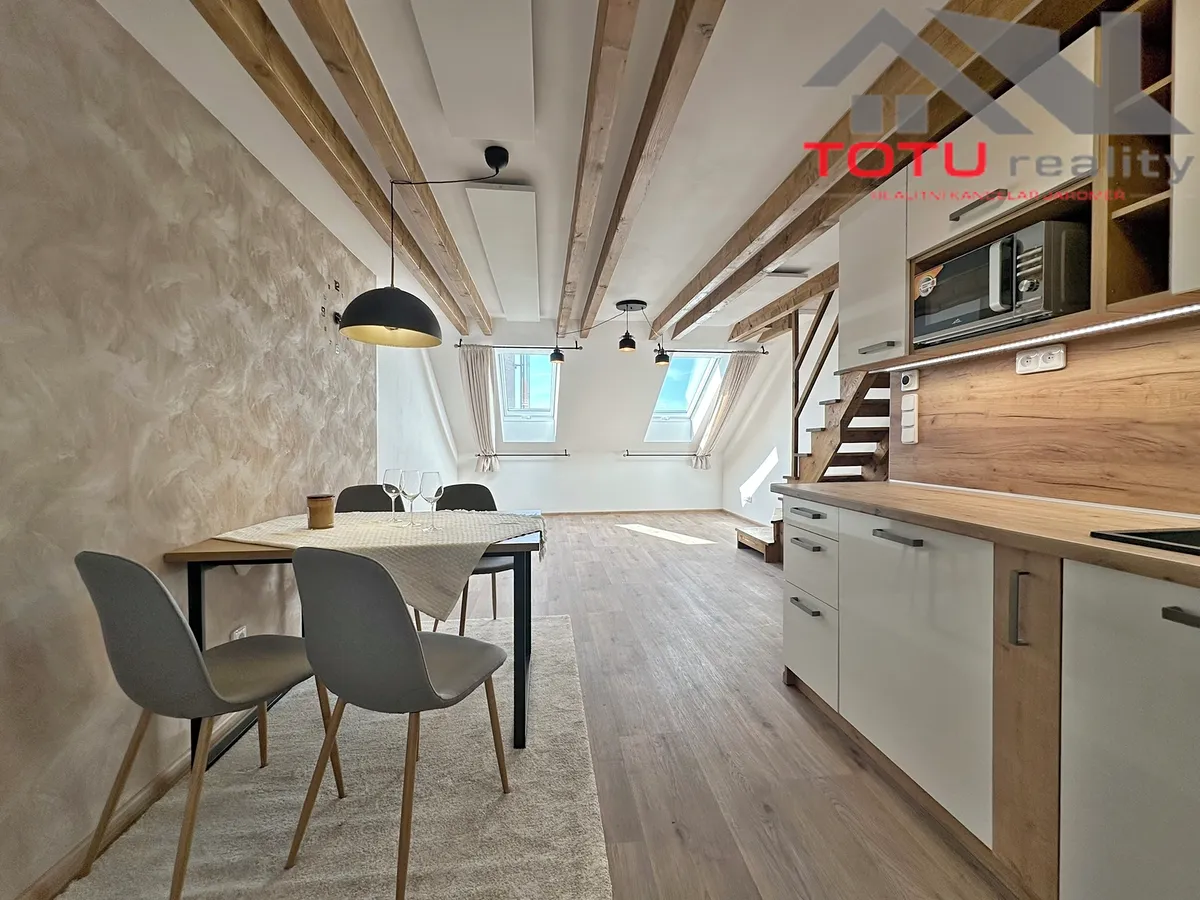 Pronájem bytu 3+kk 66 m²